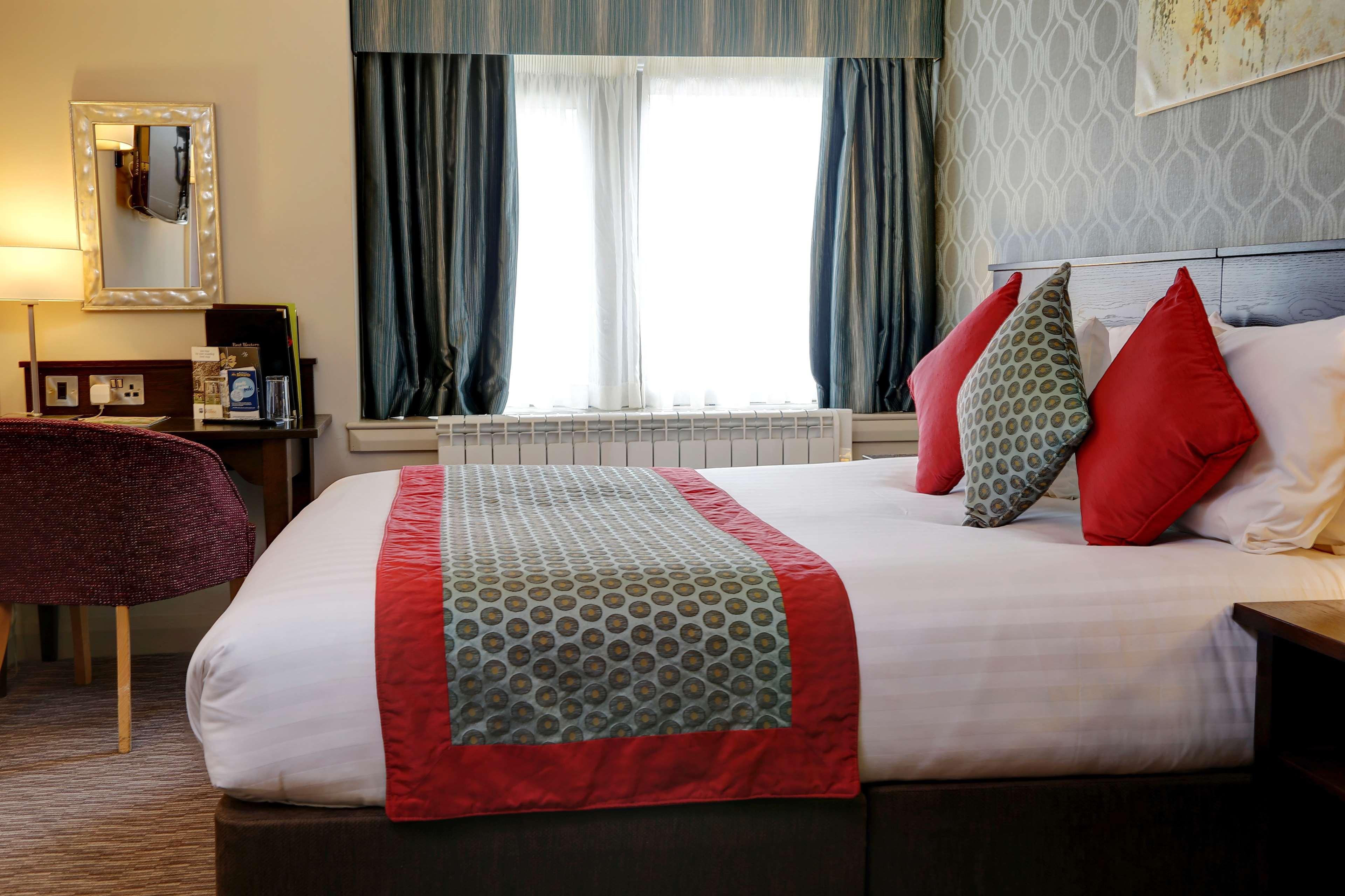 Best Western Plus Pinewood Manchester Airport-Wilmslow Hotel Buitenkant foto