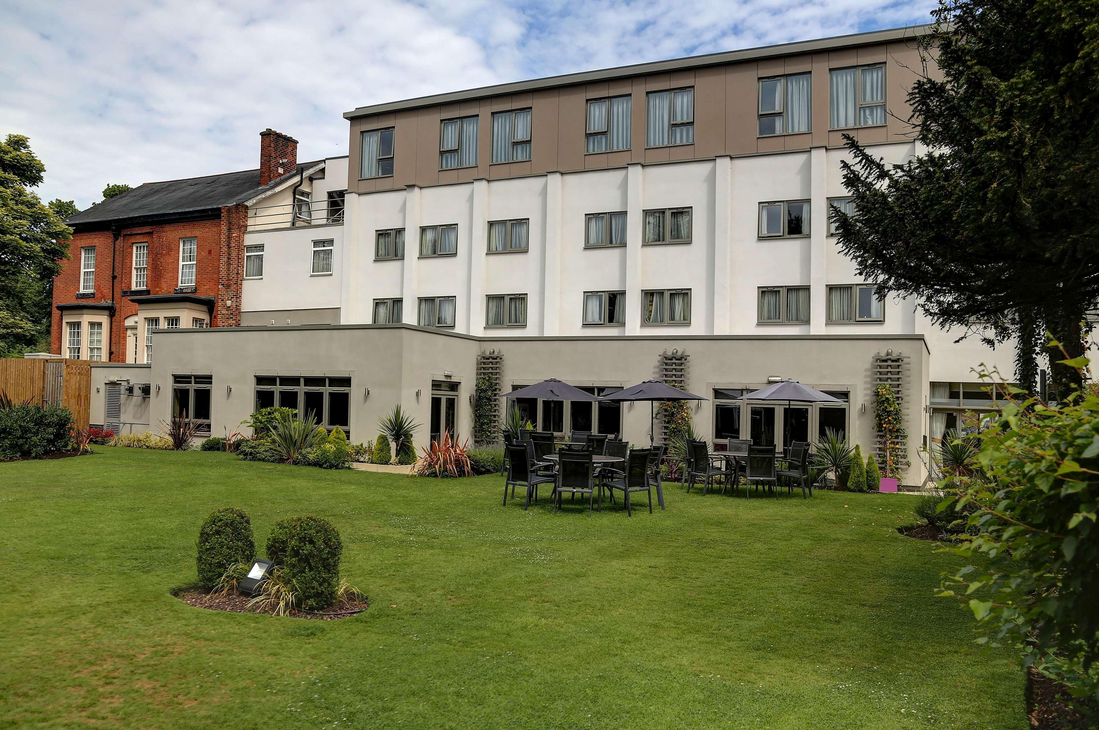 Best Western Plus Pinewood Manchester Airport-Wilmslow Hotel Buitenkant foto