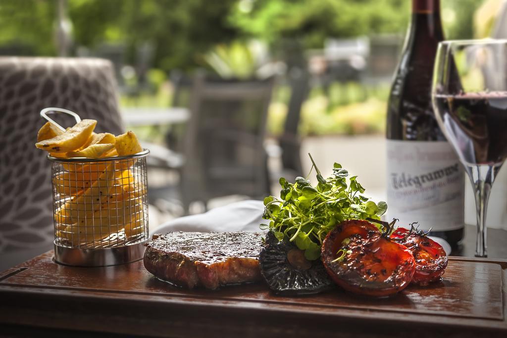Best Western Plus Pinewood Manchester Airport-Wilmslow Hotel Buitenkant foto