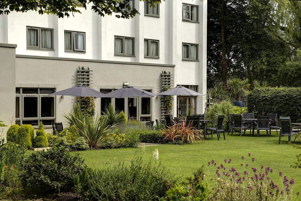 Best Western Plus Pinewood Manchester Airport-Wilmslow Hotel Buitenkant foto