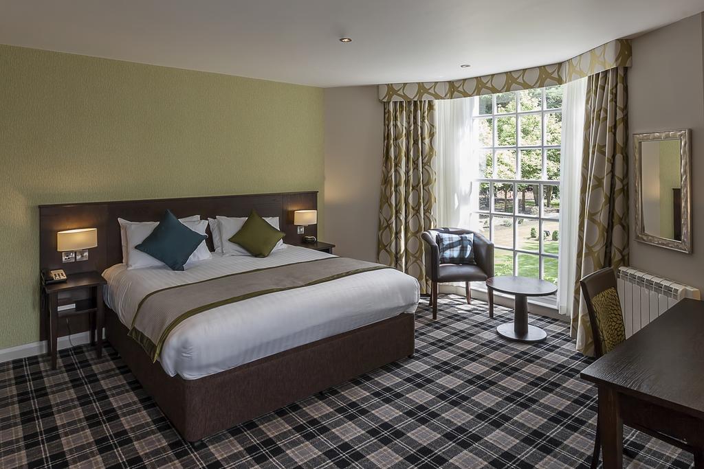 Best Western Plus Pinewood Manchester Airport-Wilmslow Hotel Buitenkant foto