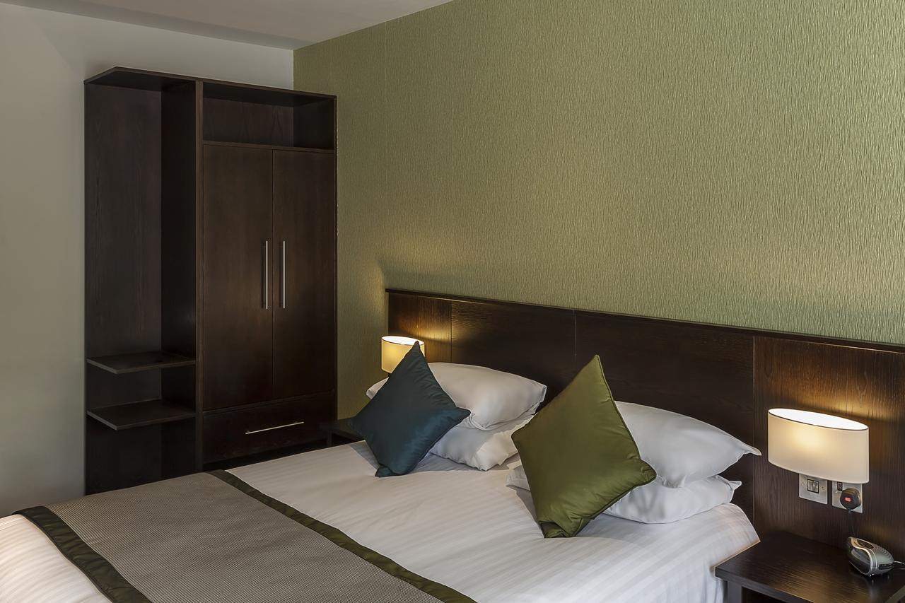 Best Western Plus Pinewood Manchester Airport-Wilmslow Hotel Buitenkant foto