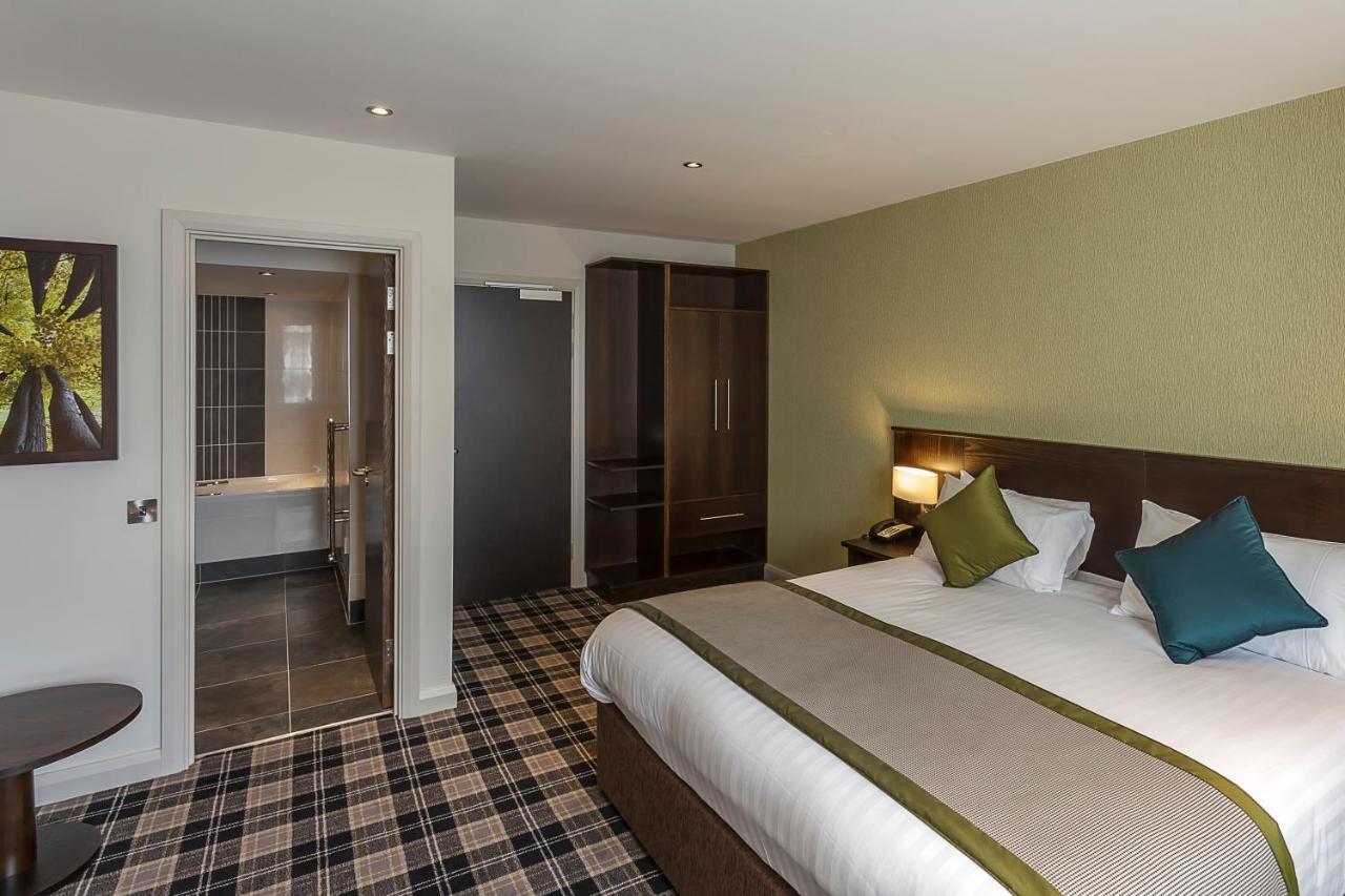 Best Western Plus Pinewood Manchester Airport-Wilmslow Hotel Buitenkant foto