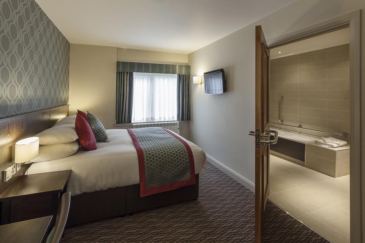 Best Western Plus Pinewood Manchester Airport-Wilmslow Hotel Buitenkant foto